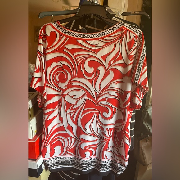 JM Collection pullover stretch top - Picture 2 of 2